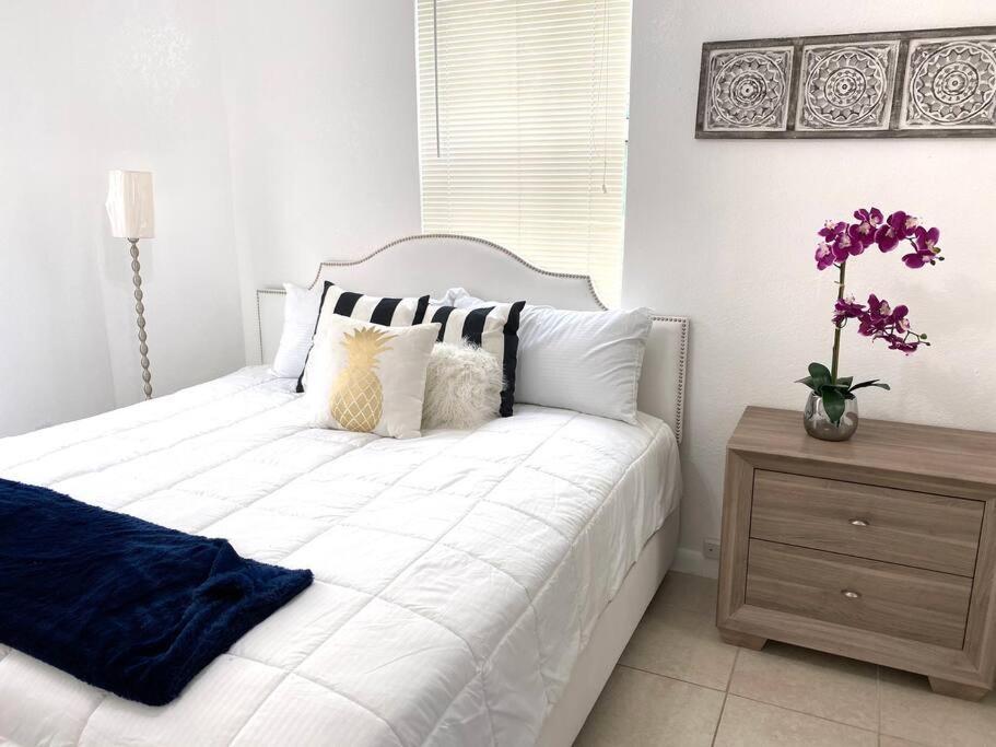 Pool Design District- 2 Bedroom Apartment Miami