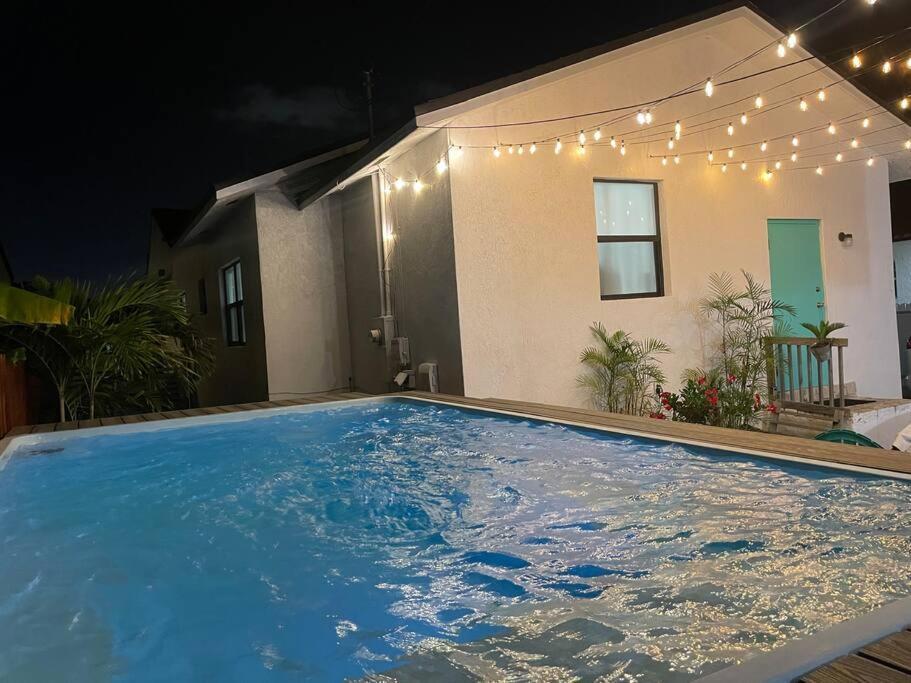 Pool Design District- 2 Bedroom Apartment Miami