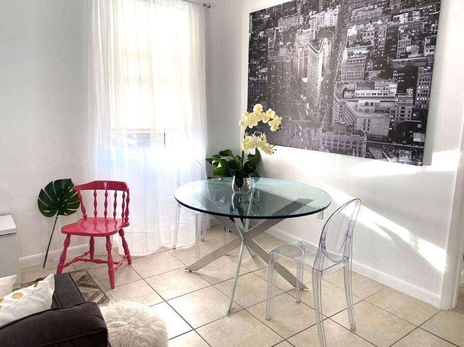 Pool Design District- 2 Bedroom Apartment *