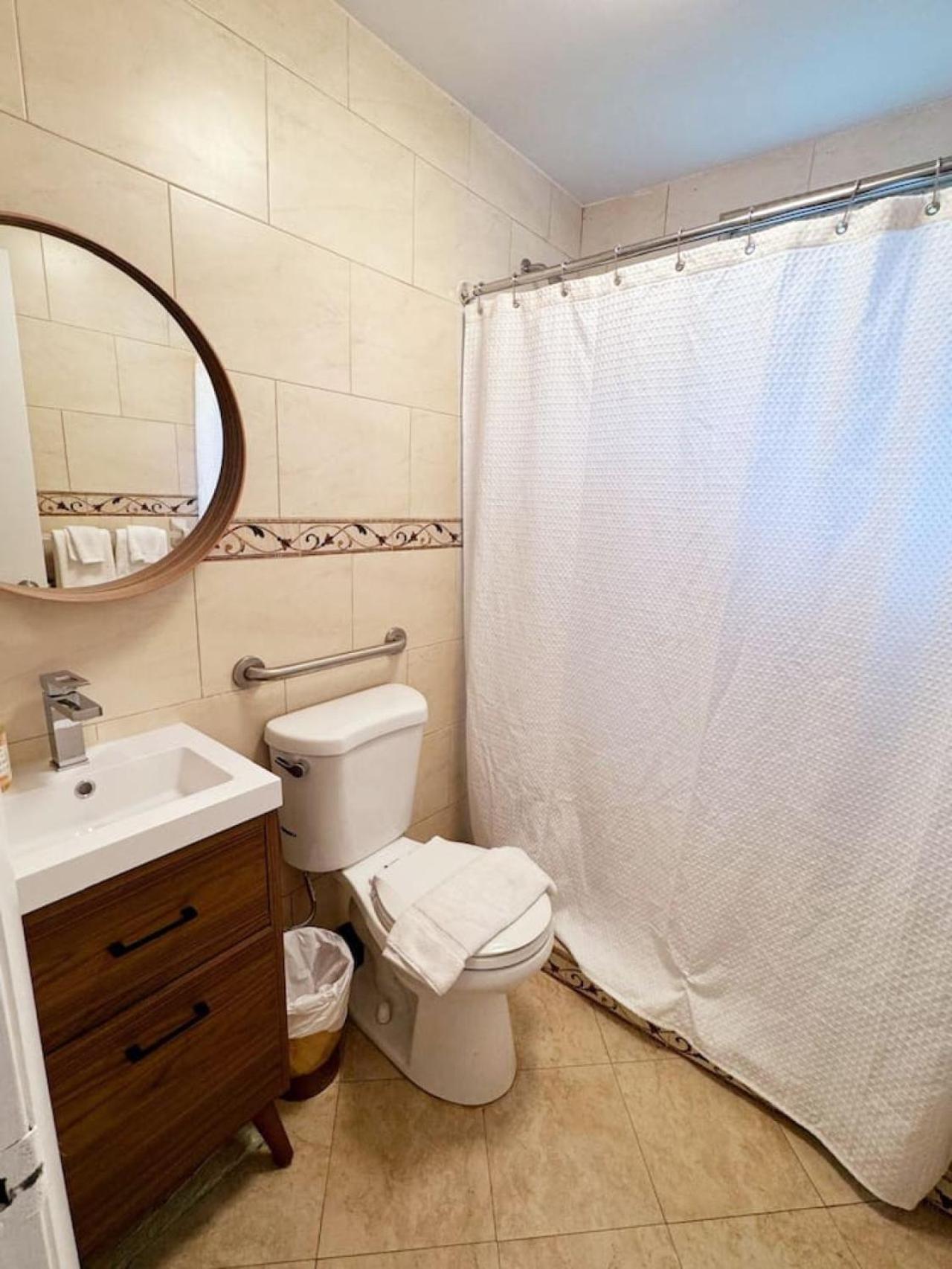Apartment Hidden Tropical Gem Calle Ocho 1 *