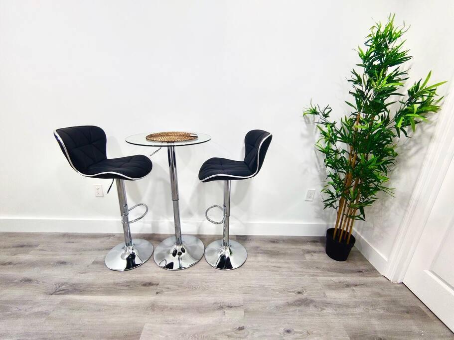Paradise Gardens 2bdr Unit Near Hardrock Stadium Miami