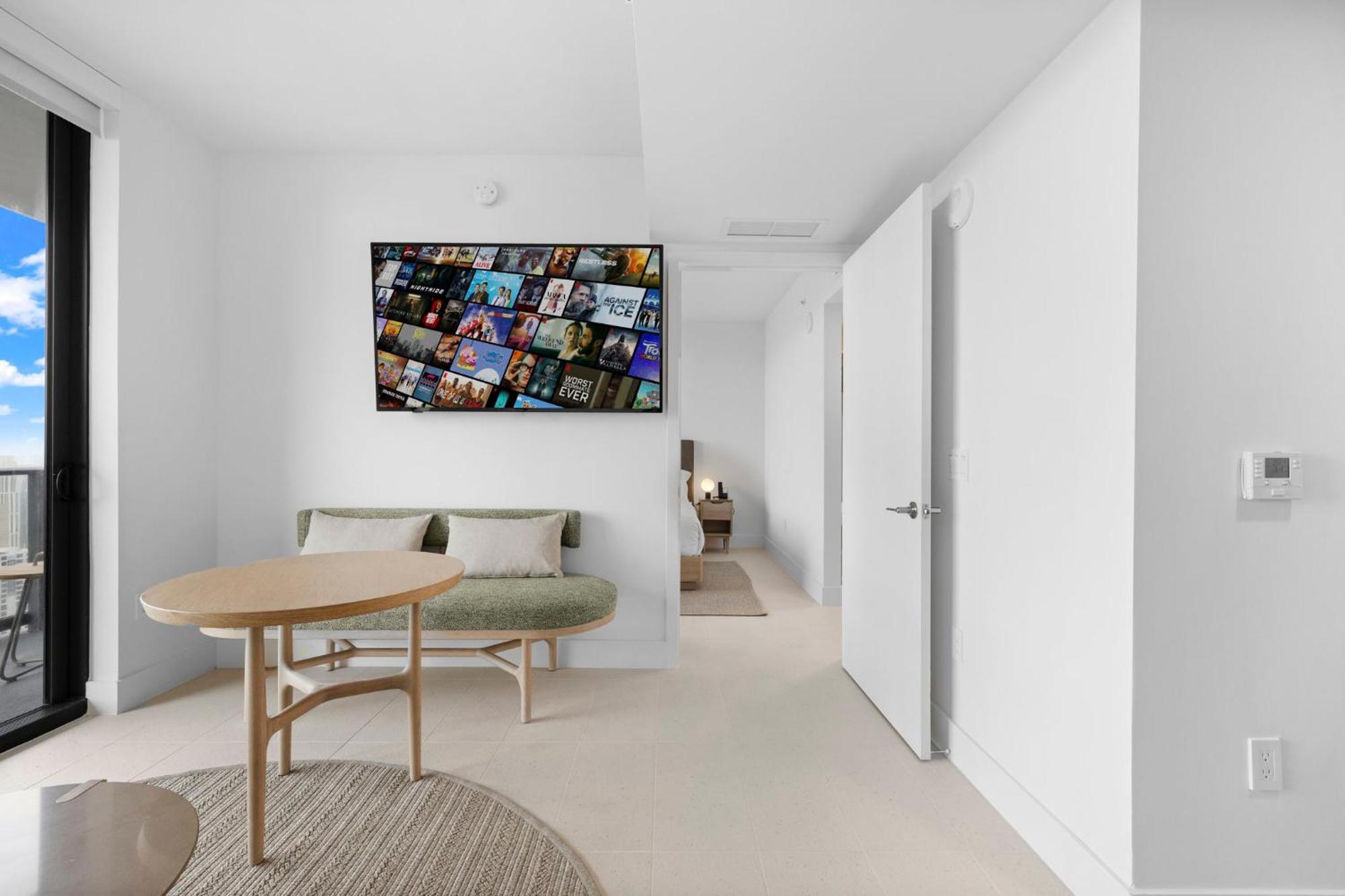 Stunning With Free Parking On 46th Floor! Miami
