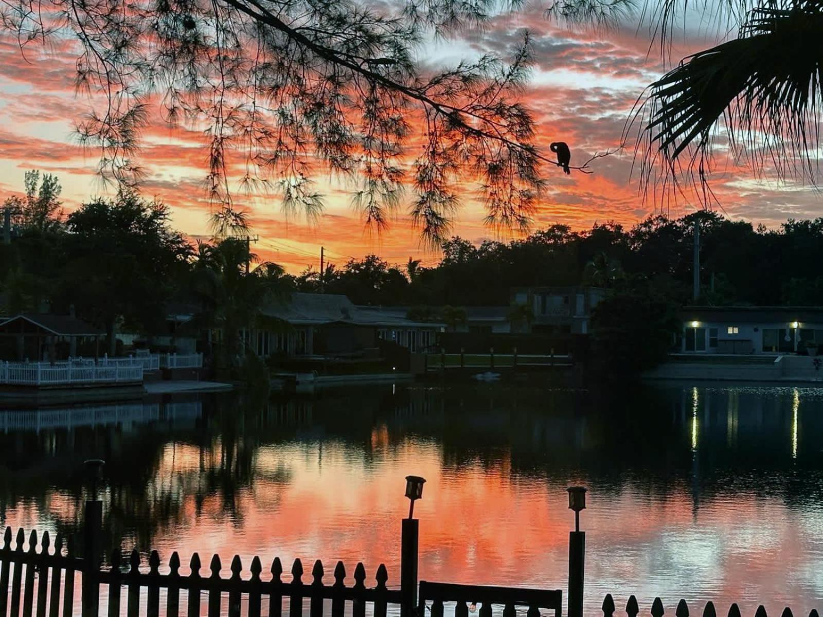 Holiday home Luxury Lakefront Retreat Perfect For Family Fun
