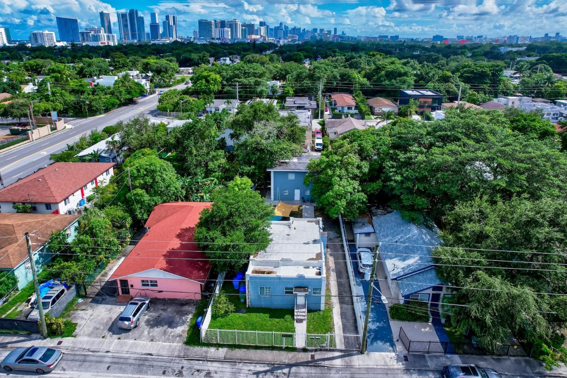 3 Minutes Away From Design District And Wynwood *