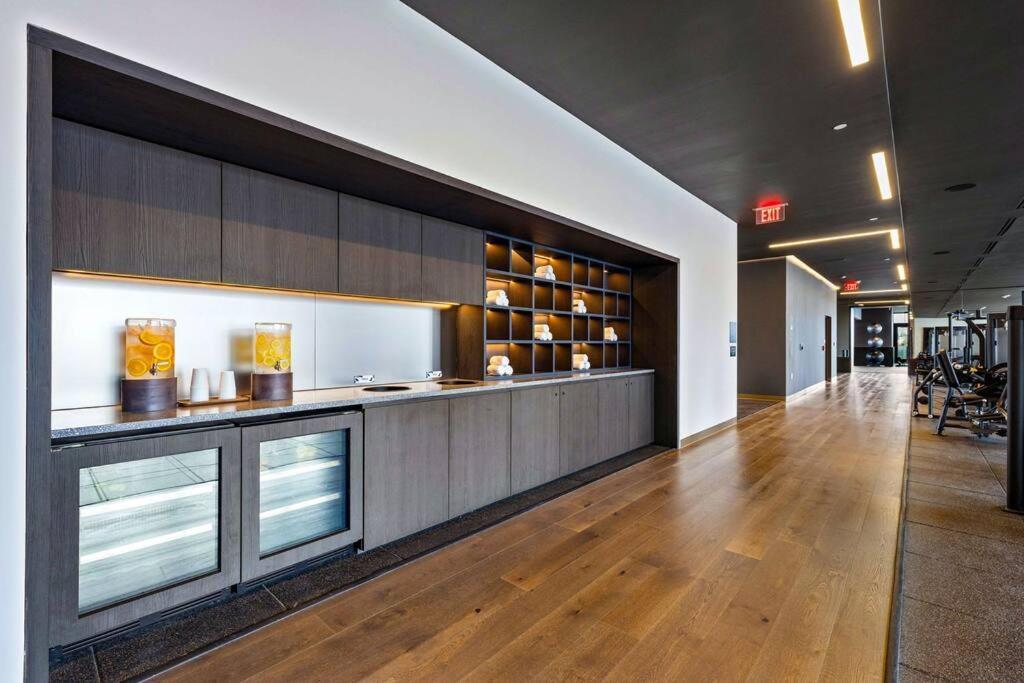 Ph 5107 Gale Luxury 1br With Sea - Downtown Views *