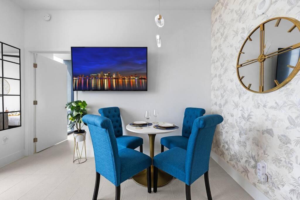 Ph 5107 Gale Luxury 1br With Sea - Downtown Views Apartment *
