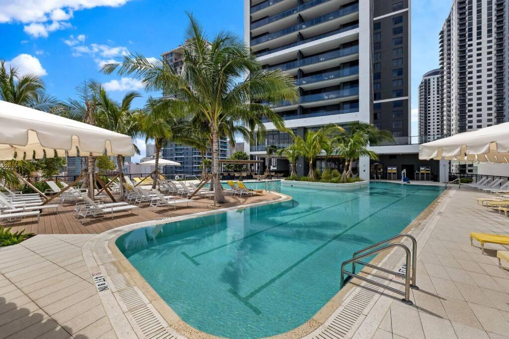 Apartment Ph 5107 Gale Luxury 1br With Sea - Downtown Views *