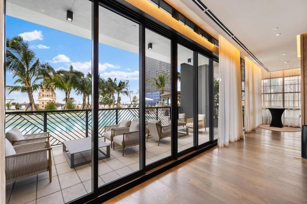 Ph 5107 Gale Luxury 1br With Sea - Downtown Views Miami