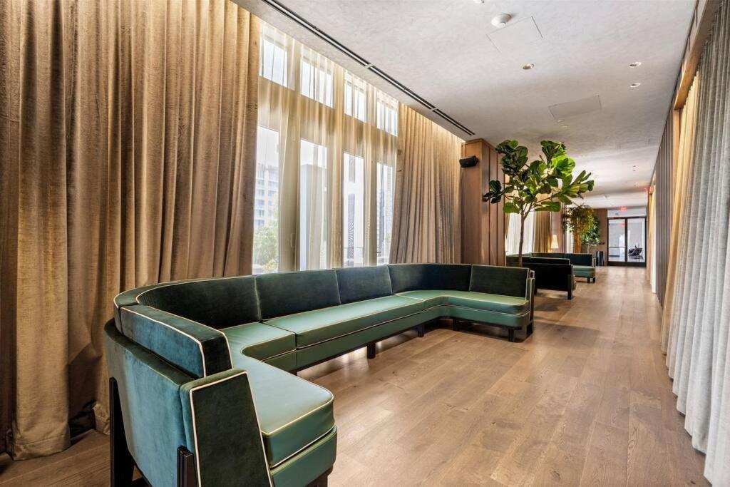 Ph 5107 Gale Luxury 1br With Sea - Downtown Views Apartment