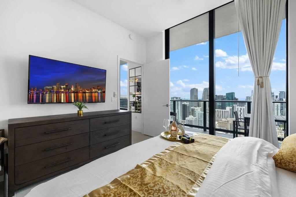 Ph 5107 Gale Luxury 1br With Sea - Downtown Views Apartment *
