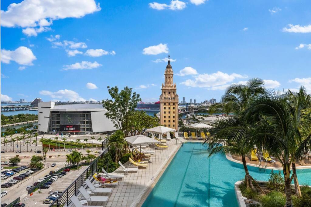 Apartment Ph 5107 Gale Luxury 1br With Sea - Downtown Views *