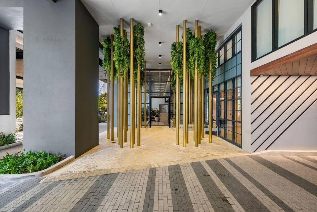 Ph 5107 Gale Luxury 1br With Sea - Downtown Views Miami