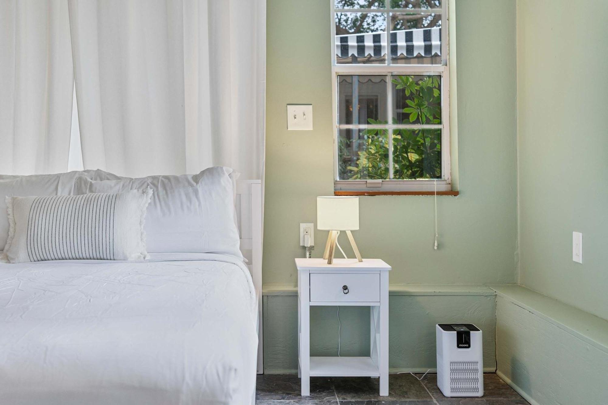 Mango Grove- Charming In The Grove Miami