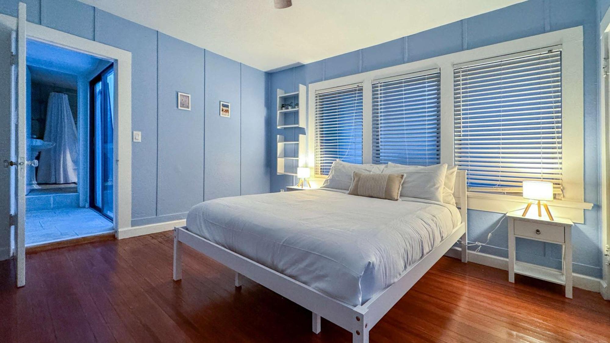 Mango Grove- Charming In The Grove Holiday home