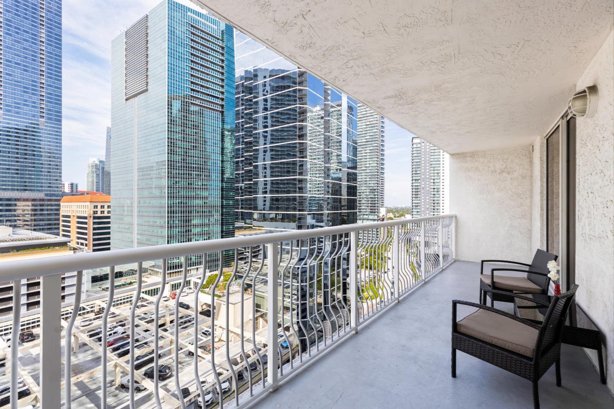 Apartment 1bd With Free Parking And Amazing View