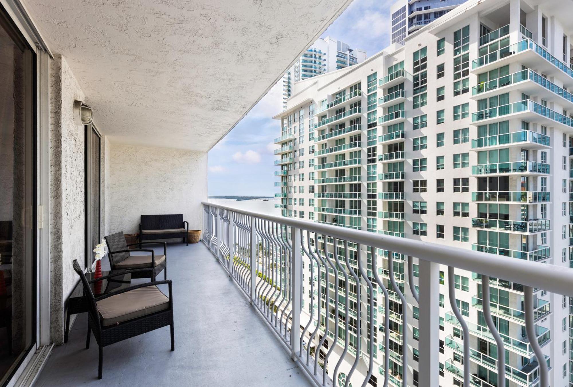 Apartment 1bd With Free Parking And Amazing View