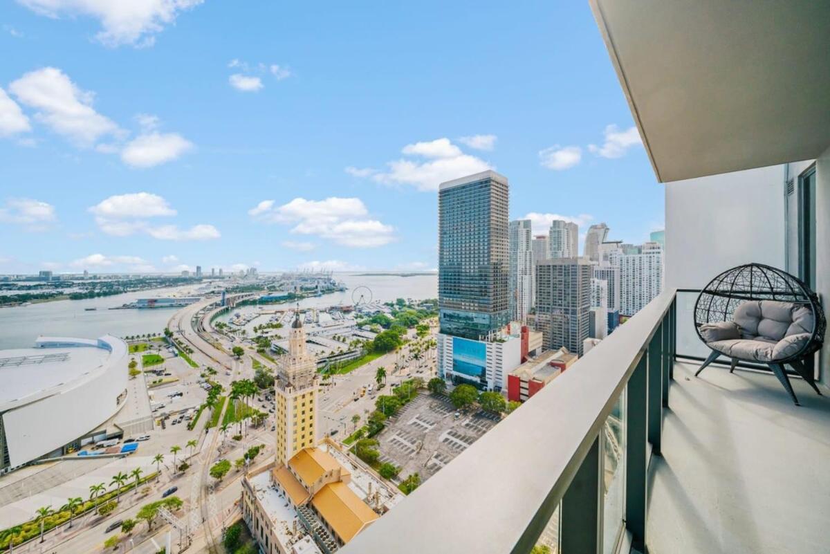 Ocean View 2 Bedroom Downtown 5 Minutes From Apartment *