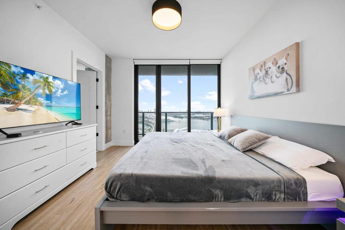 Ocean View 2 Bedroom Downtown 5 Minutes From Apartment