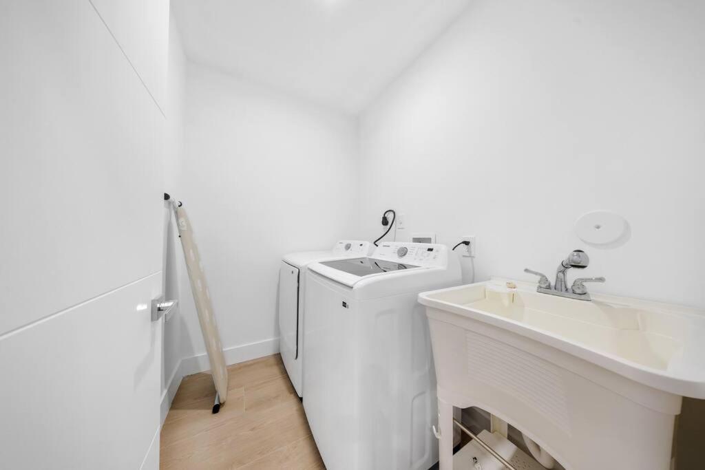 Villa Up To 12 Guest Modern Near Wynwood! 27 *