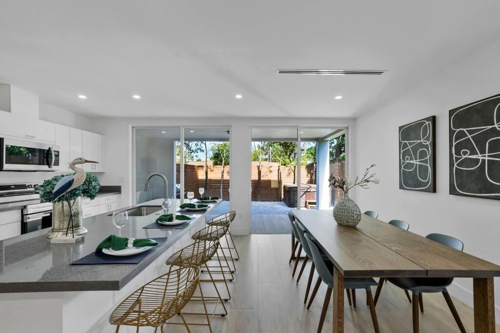 Villa Up To 12 Guest Modern Near Wynwood! 27 *