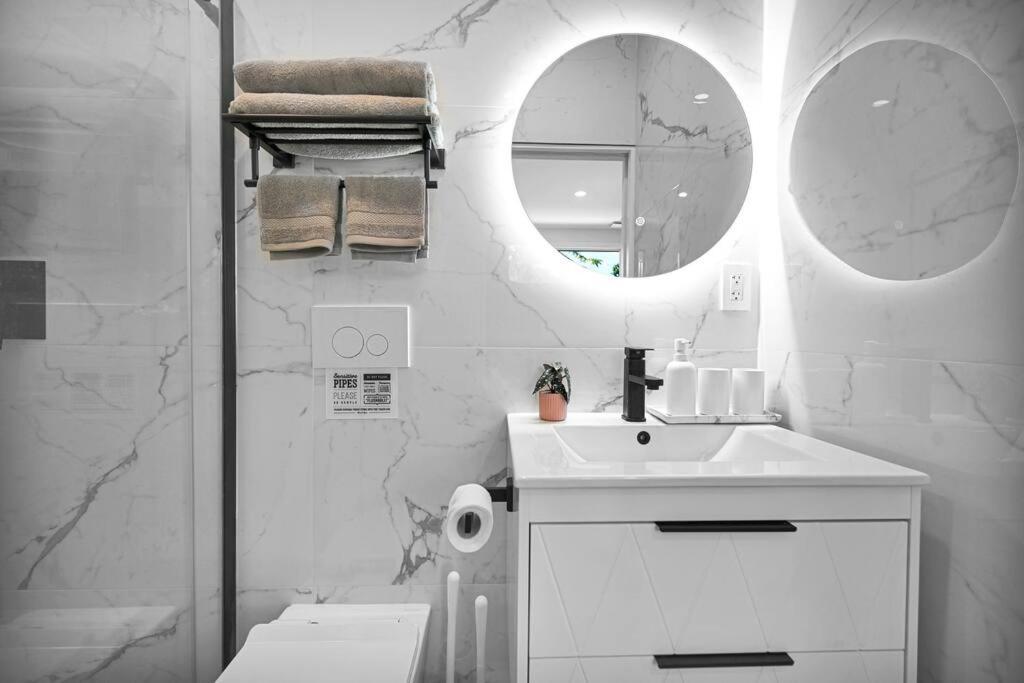 Modern Near Design District, Wynwood Appartement *