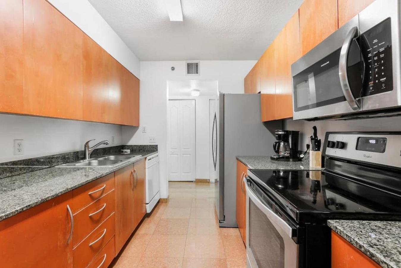 Bay View Brickell Bay Paradise With Pool And Gym Holiday home Miami