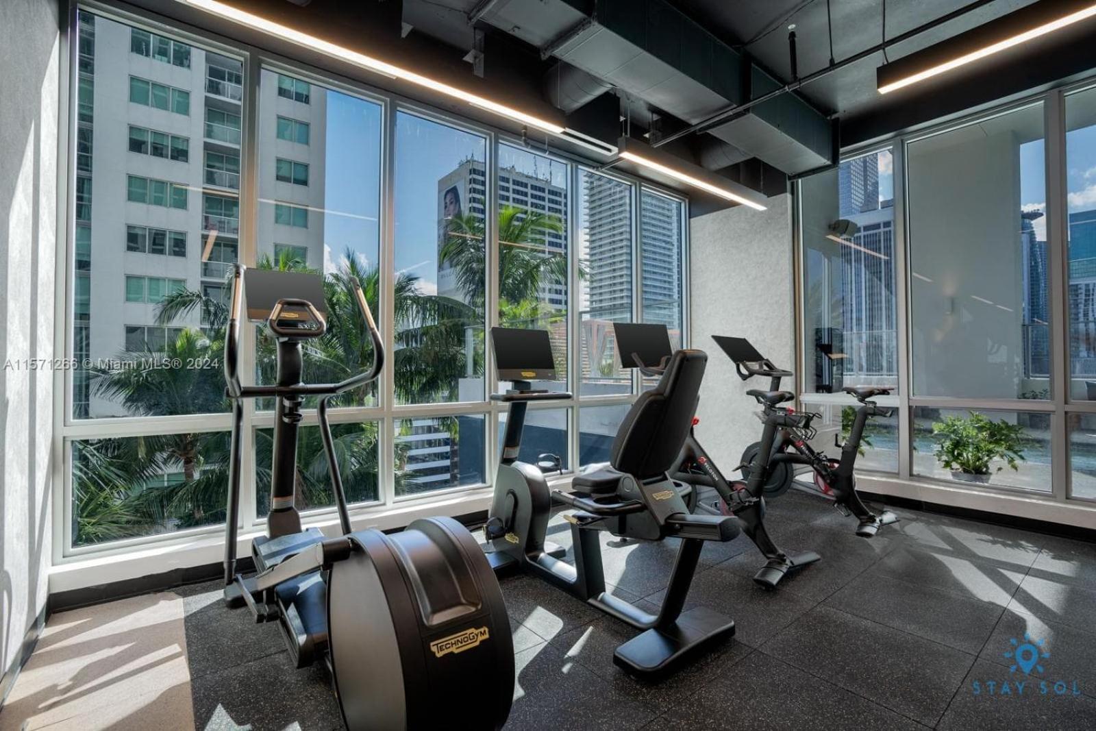 Beautiful With Gym And Amazing Pool Vakantiehuis *