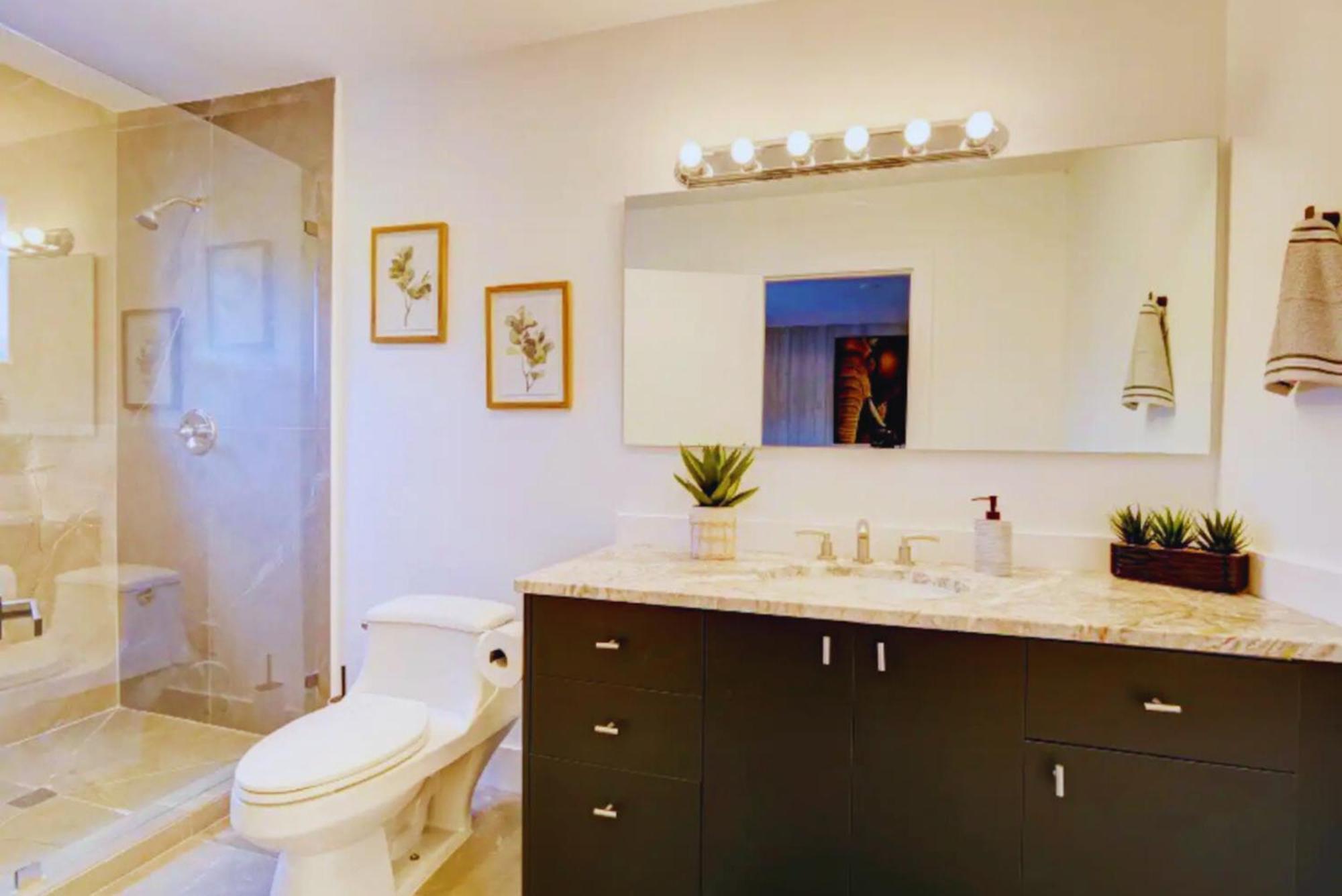 Villa Luxe Waterfront Mansion W Private Nightclub, Cinema, Game Room, Gym & Pool *