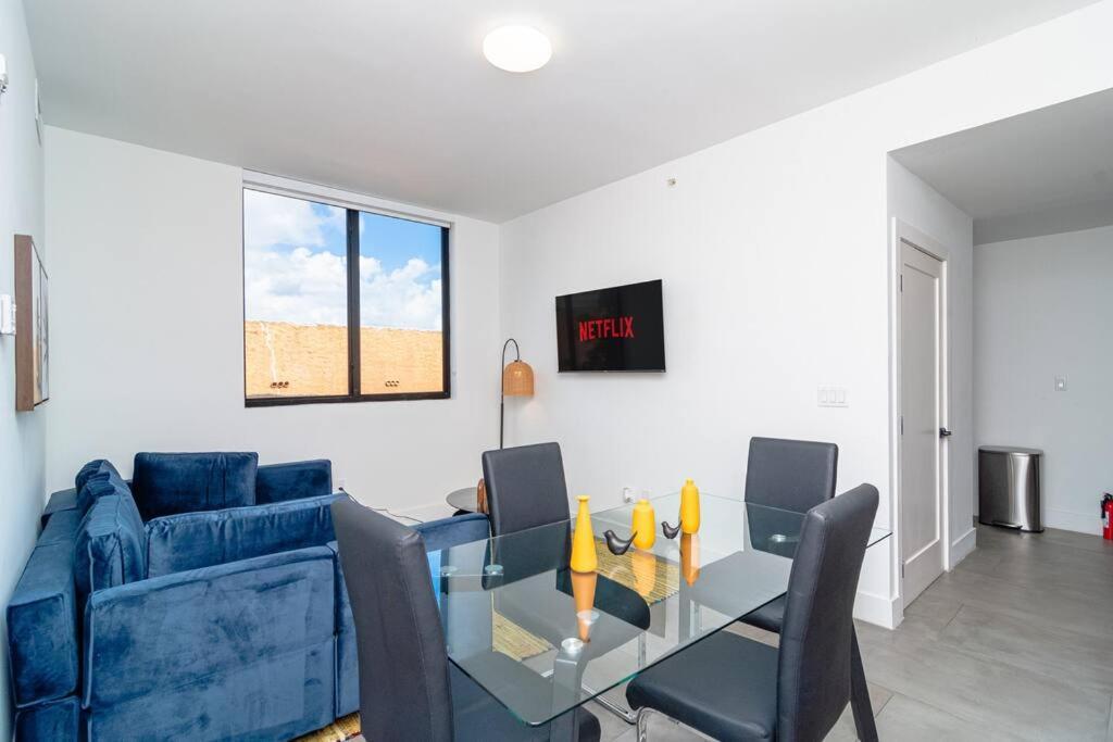King Bed 2b 2ba Oasis Minutes To Brickell 6 Guests Apartment