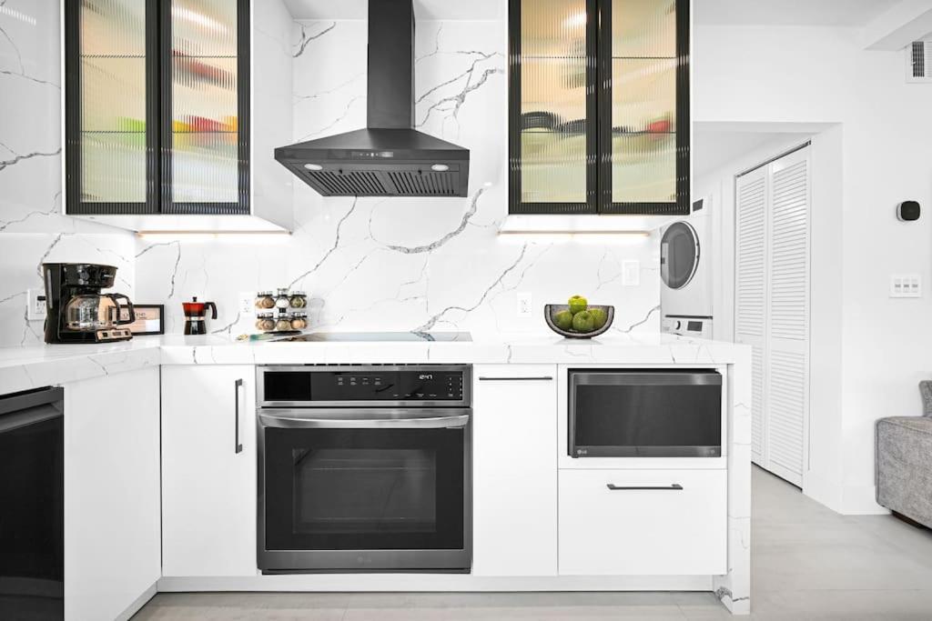 Stylish Oasis In Design District, Near Wynwood *