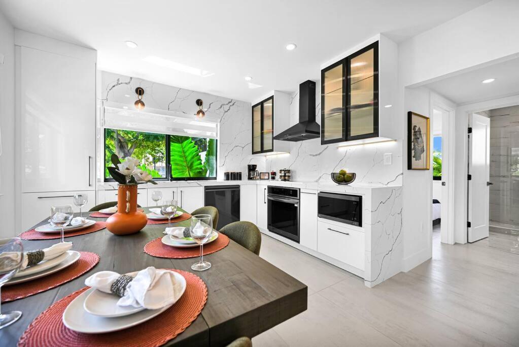 Stylish Oasis In Design District, Near Wynwood Holiday home Miami