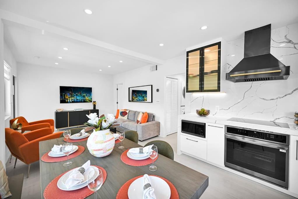 Stylish Oasis In Design District, Near Wynwood Miami