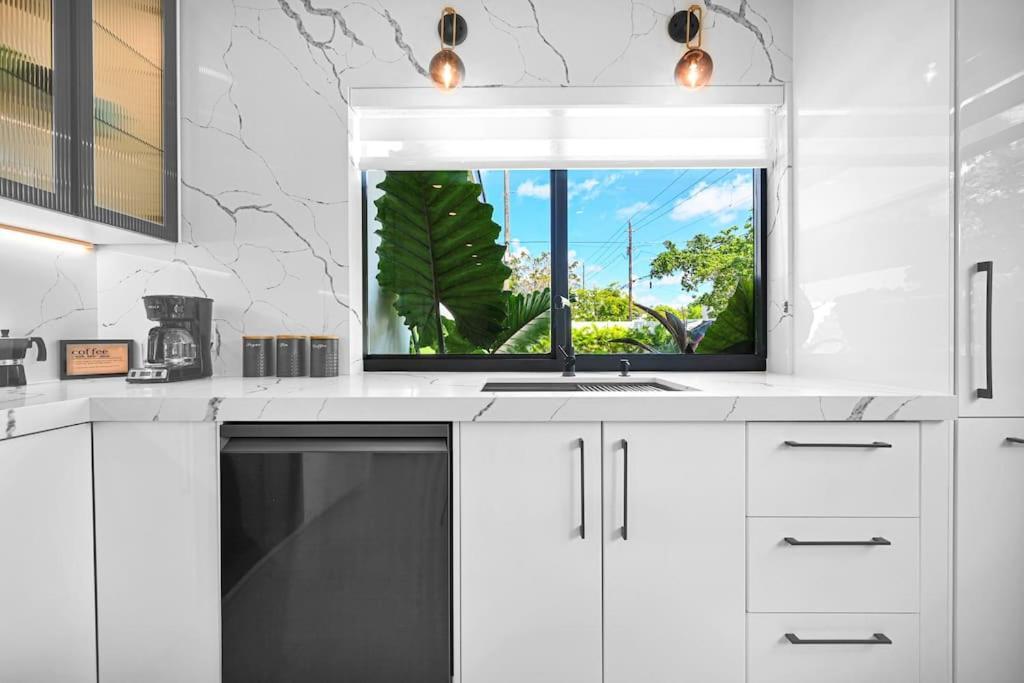 Stylish Oasis In Design District, Near Wynwood Holiday home Miami