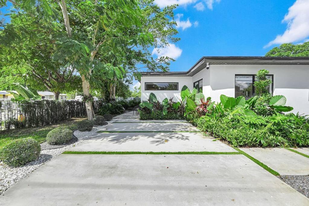 Stylish Oasis In Design District, Near Wynwood Miami