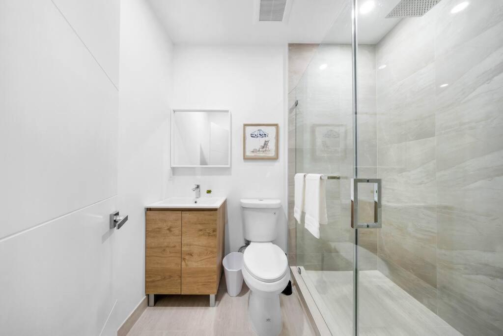 Up To 12 Guests! Modern Near Wynwood 29! *