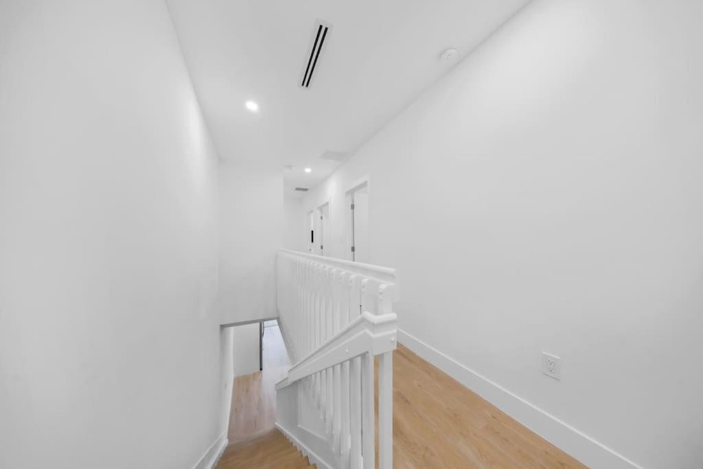 Up To 12 Guests! Modern Near Wynwood 29! Villa *