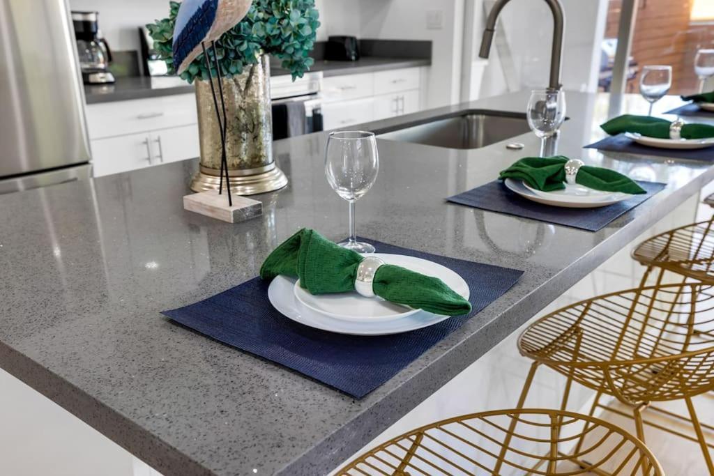 Up To 12 Guests! Modern Near Wynwood 29! Miami