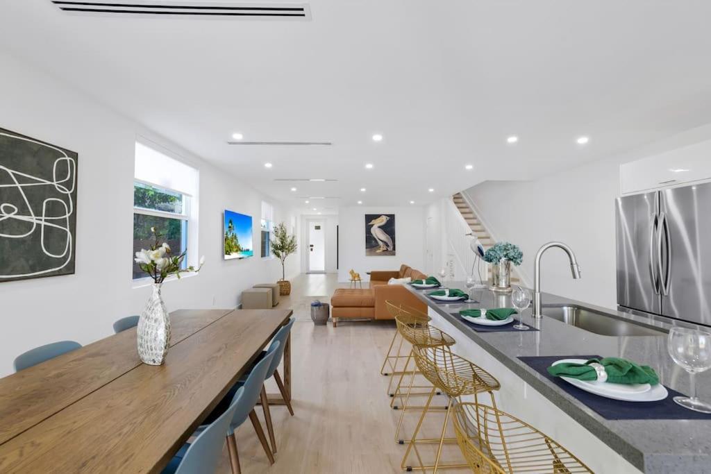Villa Up To 12 Guests! Modern Near Wynwood 29! *