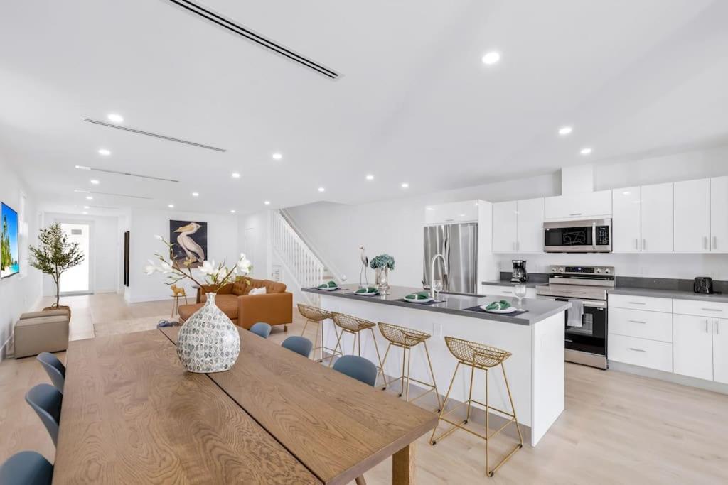 Villa Up To 12 Guests! Modern Near Wynwood 29!