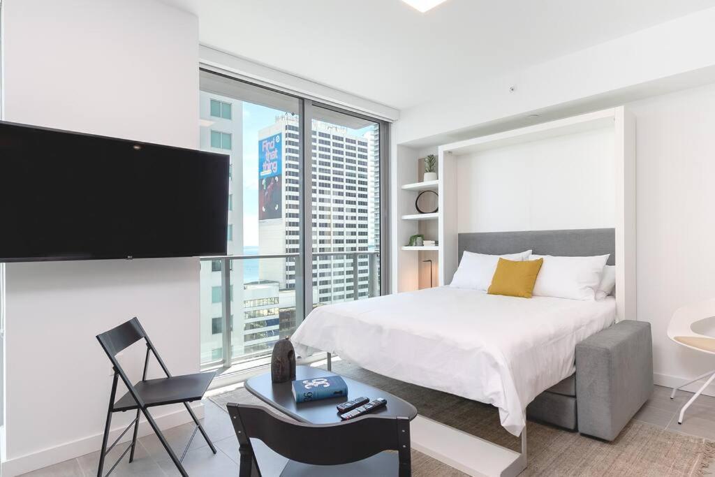 Stylish Modern Downtown Free Parking Apartment Miami