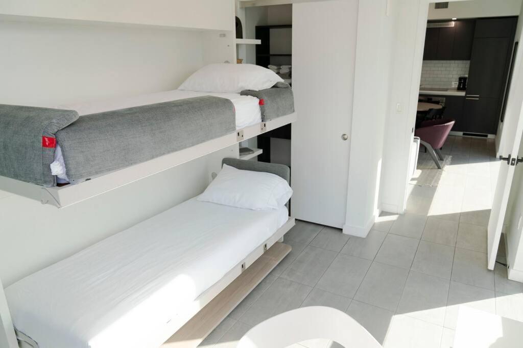 Charming 2 Bedroom Downtown 2106 Free Parking Miami