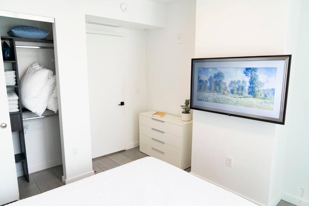 Charming 2 Bedroom Downtown 2106 Free Parking