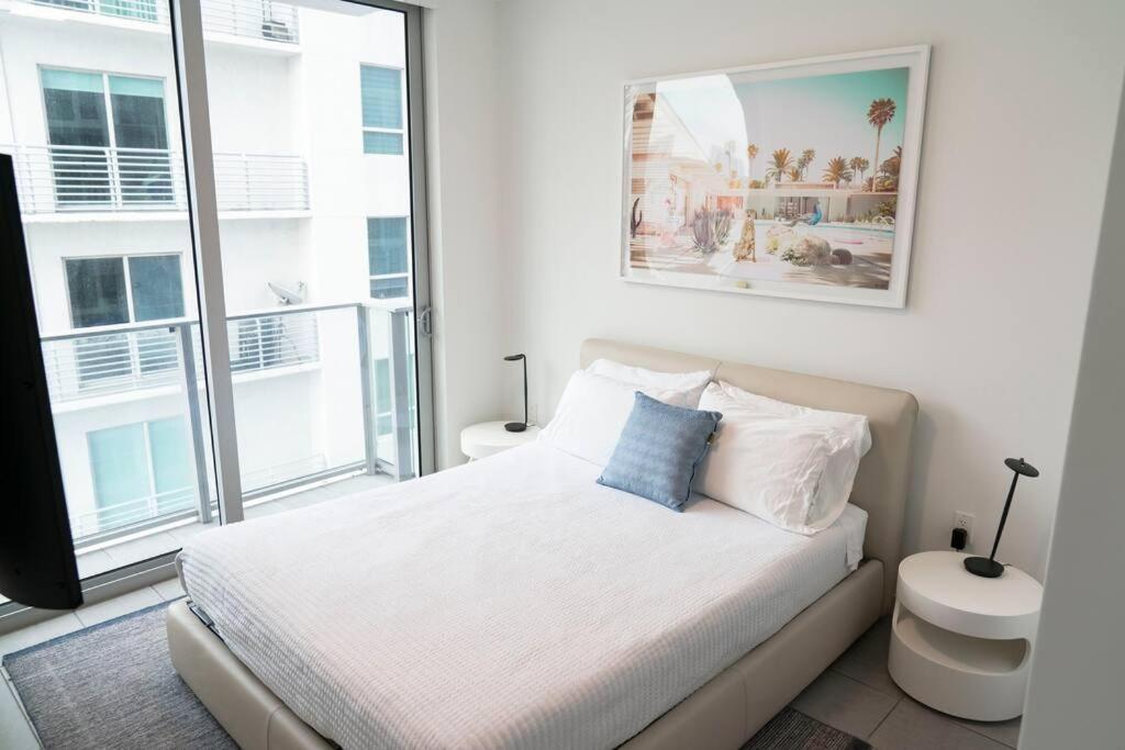 Charming 2 Bedroom Downtown 2106 Free Parking Miami