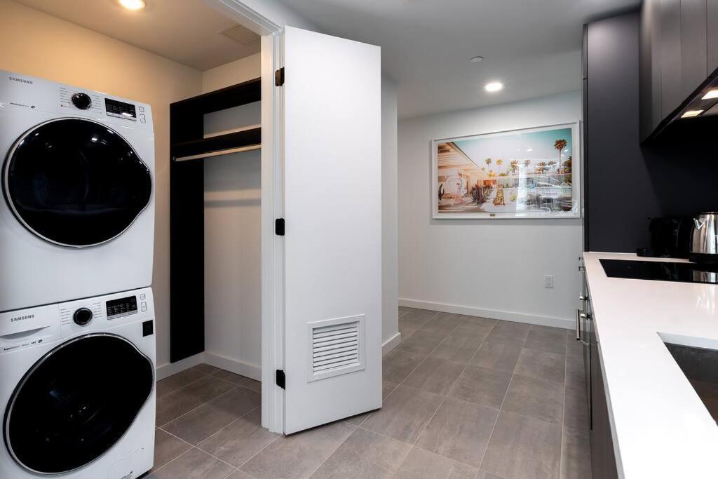 Stylish Modern Downtown Free Parking Apartment Miami
