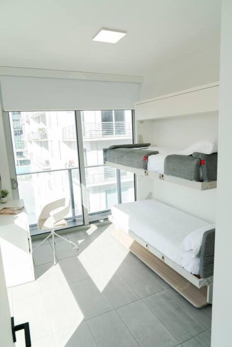 Charming 2 Bedroom Downtown 2106 Free Parking Apartment Miami
