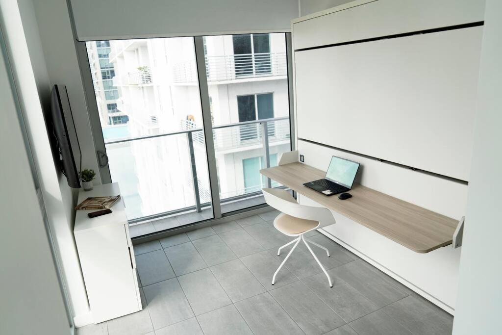Apartment Charming 2 Bedroom Downtown 2106 Free Parking Miami