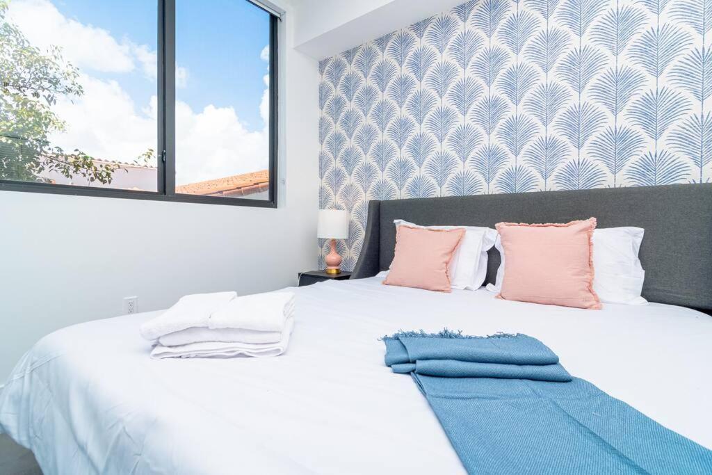 King Bed Brand New Oasis Minutes To Brickell Apartment Miami