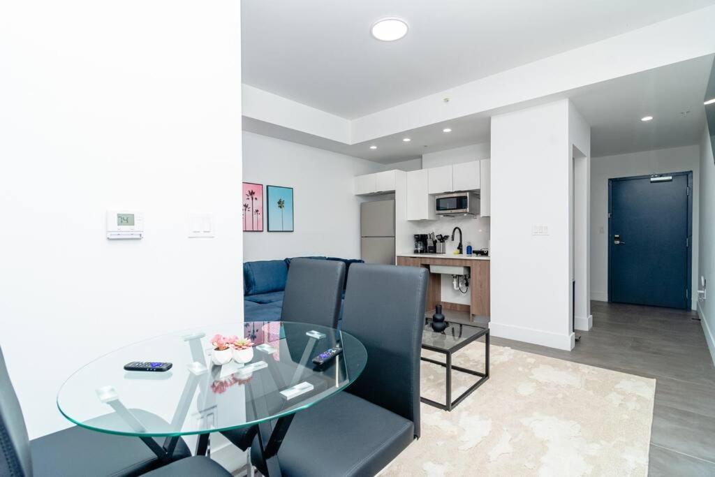 King Bed Brand New Oasis Minutes To Brickell *