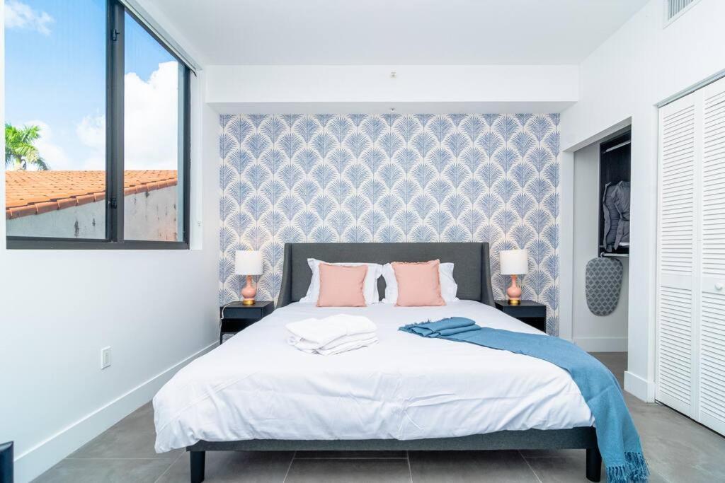 King Bed Brand New Oasis Minutes To Brickell * Miami