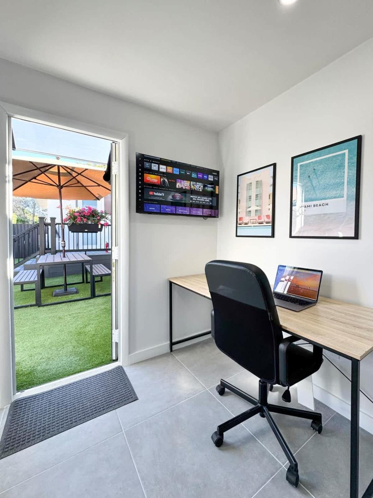 With Office Space And Hot Tub